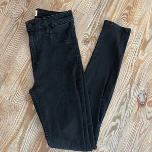 Abercrombie- The Jean Legging High Rise- Size 6 Long
